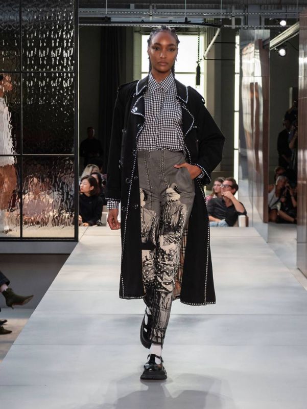 Burberry lkbahar / Yaz 2019 Hazr Giyim Koleksiyonu