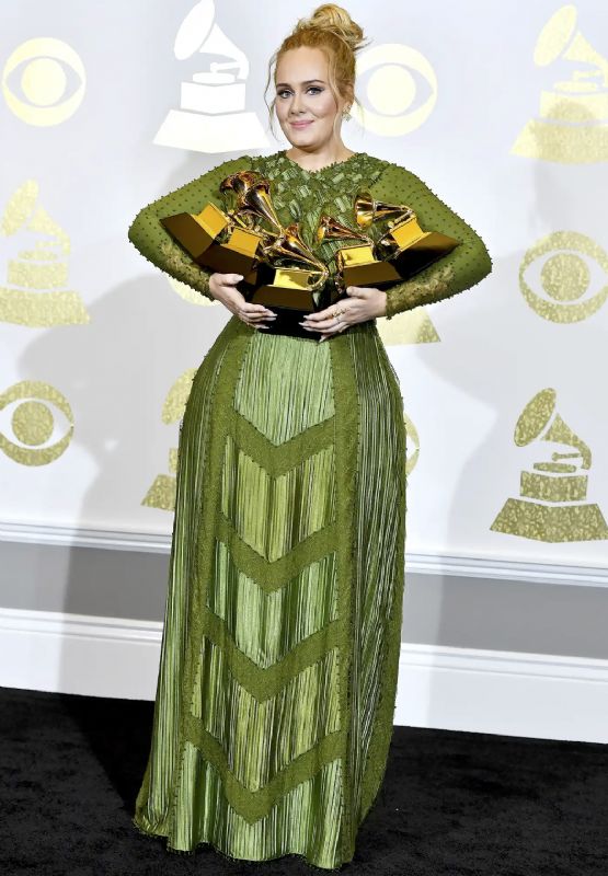 ADELE`İN YILLAR İÇİNDE DEĞİŞEN STİLİ