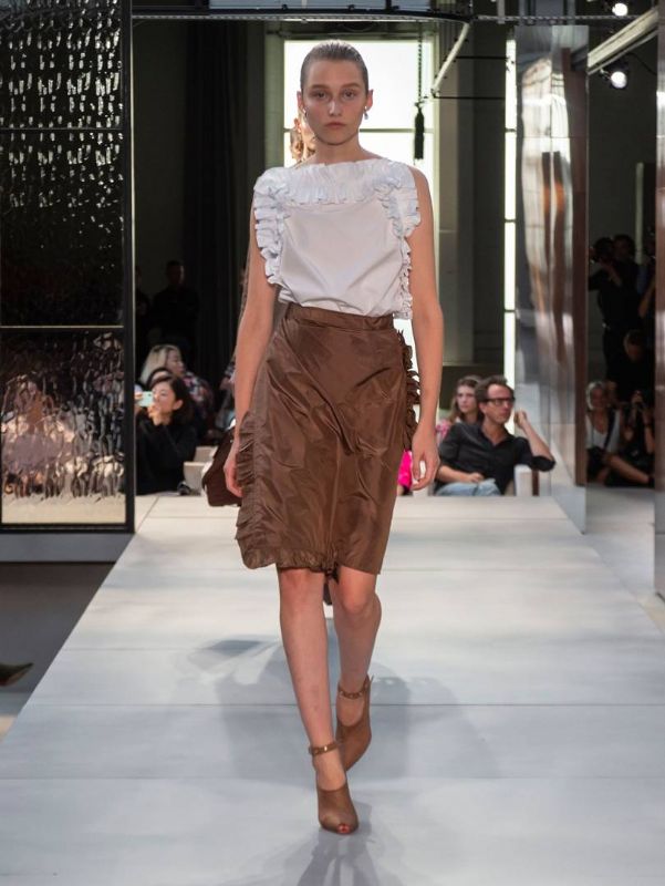 Burberry lkbahar / Yaz 2019 Hazr Giyim Koleksiyonu