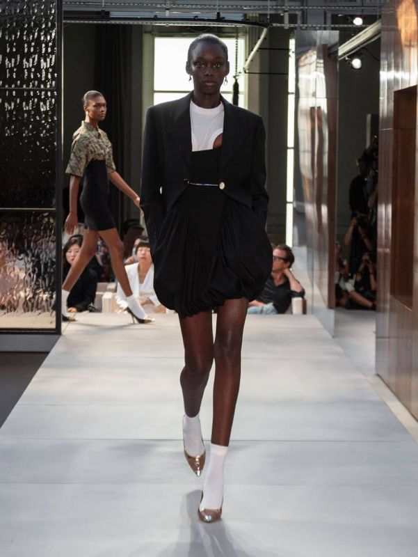 Burberry lkbahar / Yaz 2019 Hazr Giyim Koleksiyonu