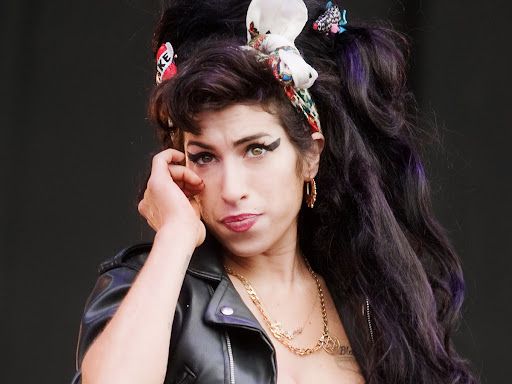 Amy Winehouse`un Eşyaları Satıldı