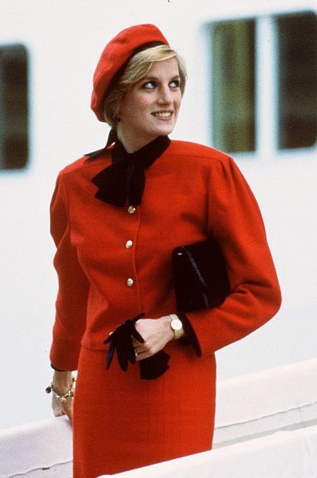 ZAMANSIZ TARZLARIYLA HER DÖNEME İLHAM KAYNAĞI OLAN KADINLAR: LADY DİANA