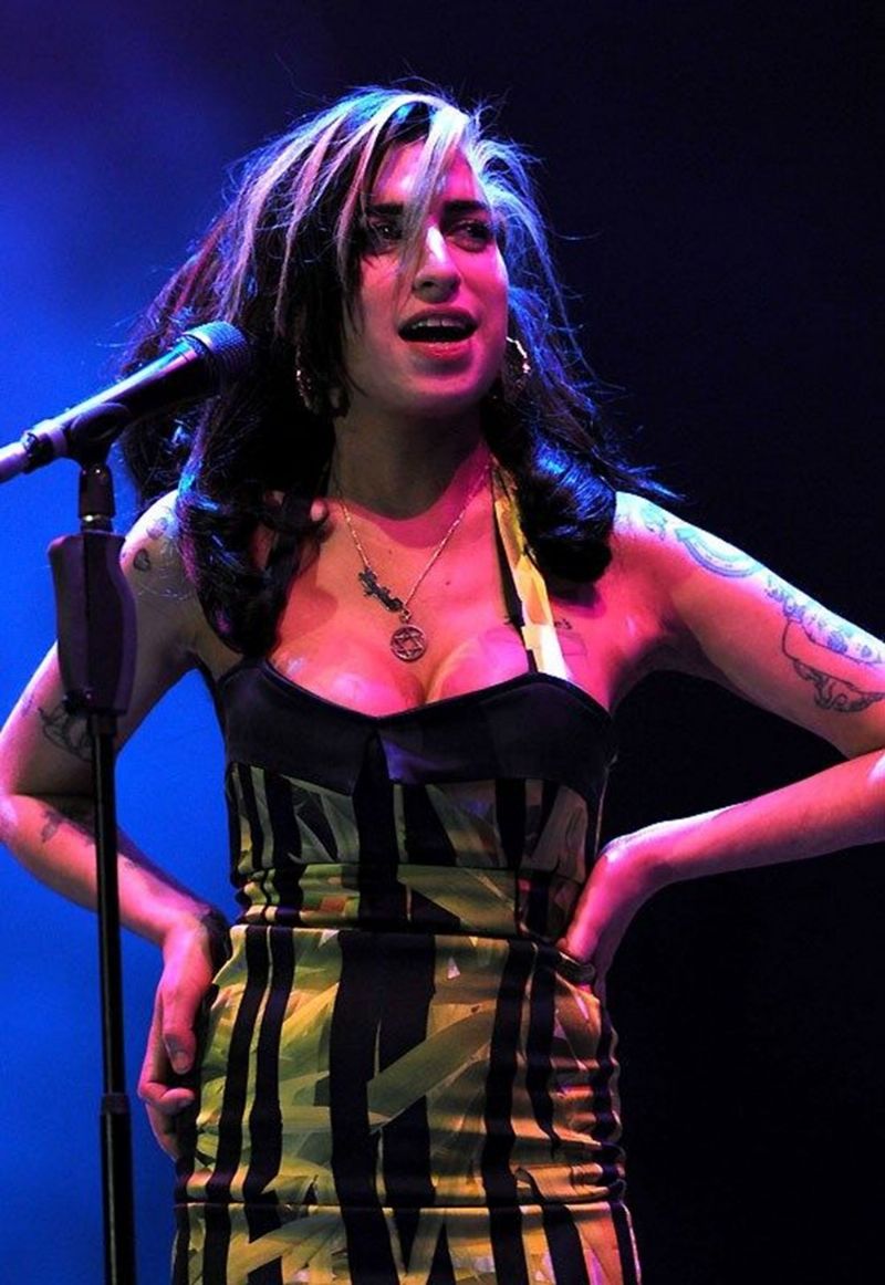 Amy Winehouse`un Eyalar Satld