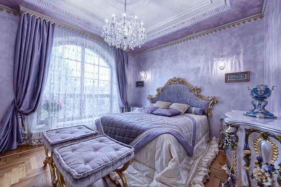 MOR RENK İLE DEKORE EDİLMİŞ EVLER
