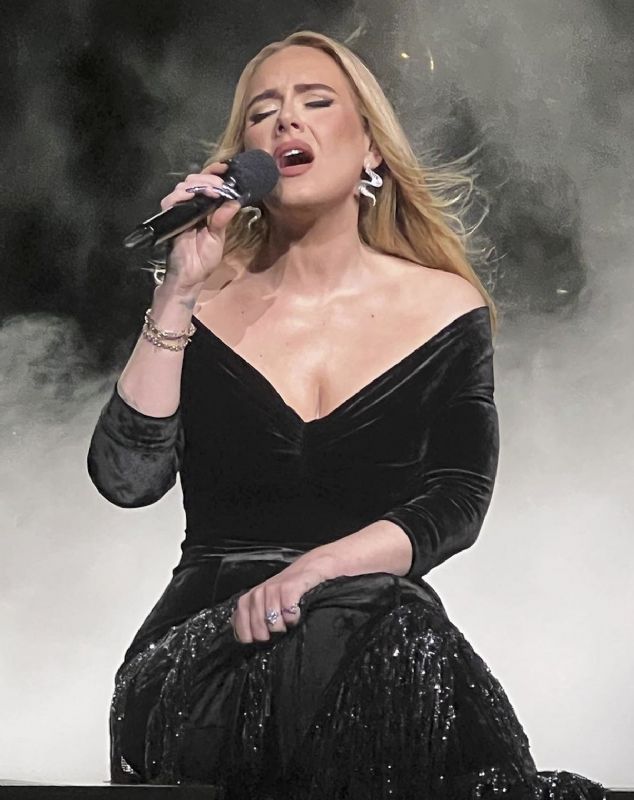ADELE`İN YILLAR İÇİNDE DEĞİŞEN STİLİ