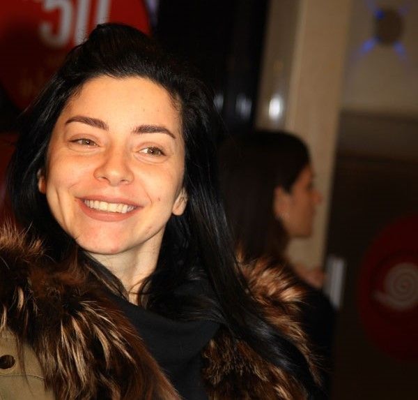 Ünlülerin Makyajlı ve Makyajsız Halleri