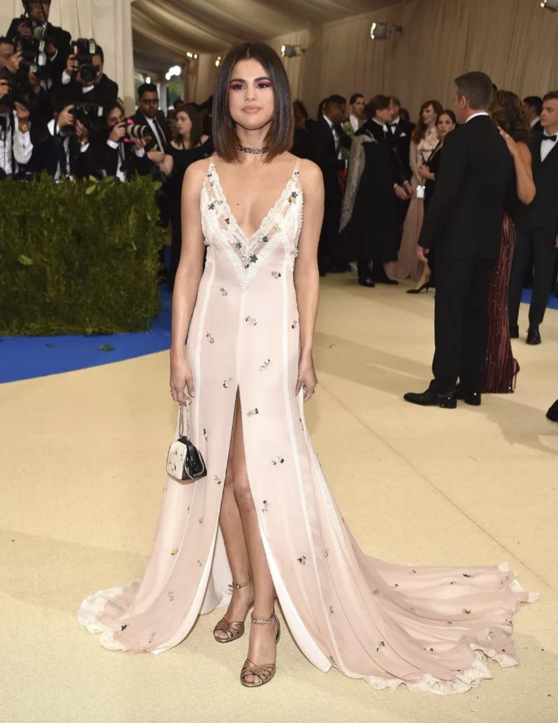 HER ZAMAN BR STL KONU: SELENA GOMEZ 