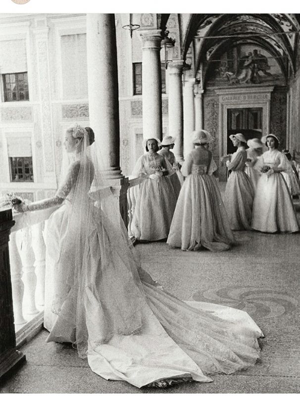 Grace Kelly`nin İkonik Gelinliği